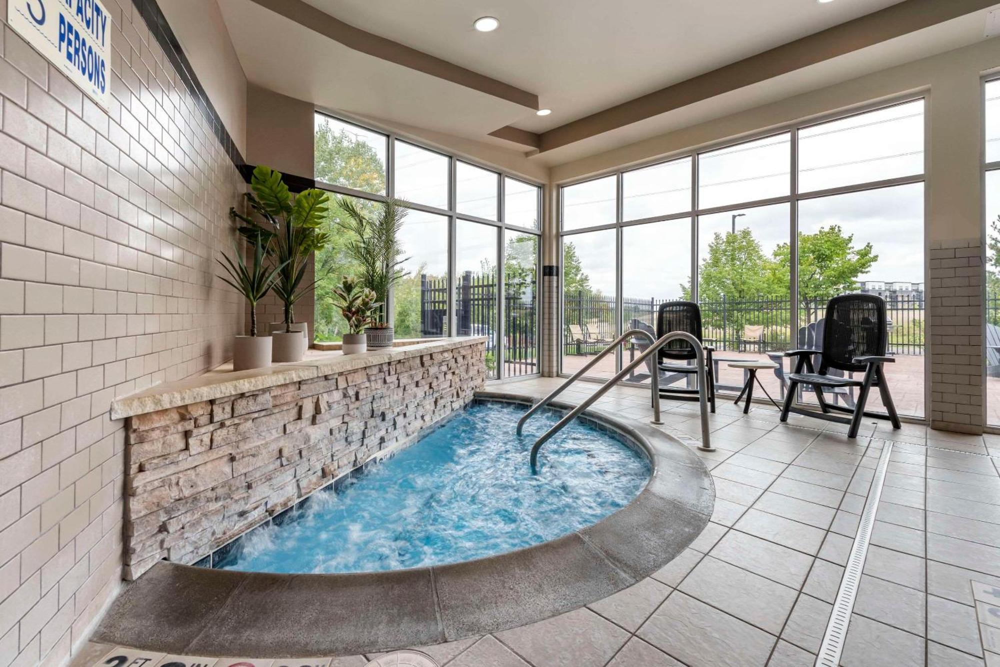 Cambria Hotel Minneapolis Maple Grove Esterno foto